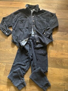 Natural Reflections Slate Gray Button-Front Shirt Jacket & Joggers Set